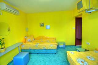 Отель Family Hotel Mania Стара-Загора Двухместный номер с 2 отдельными кроватями-14